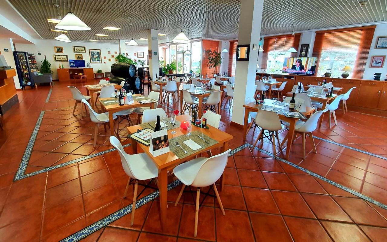 ホテル Ibis Jerez De La Frontera Cadiz エクステリア 写真