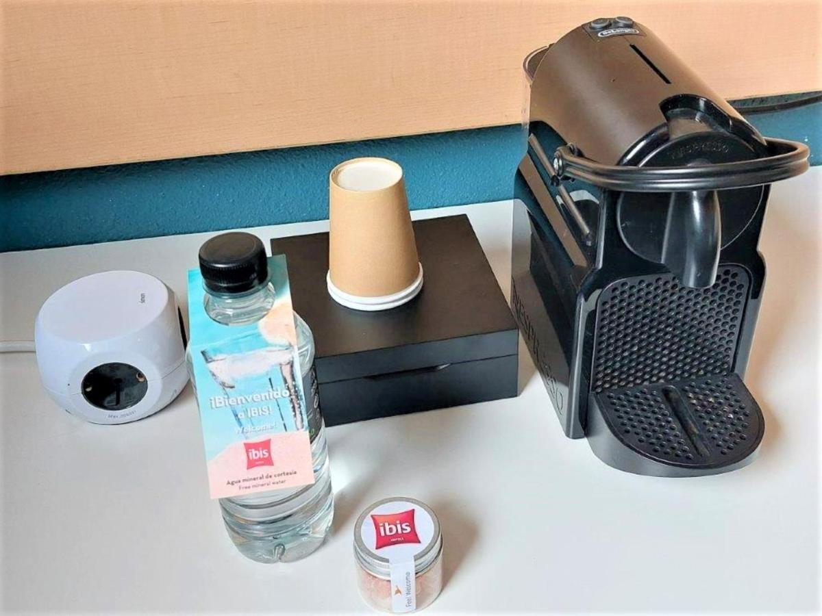 ホテル Ibis Jerez De La Frontera Cadiz エクステリア 写真