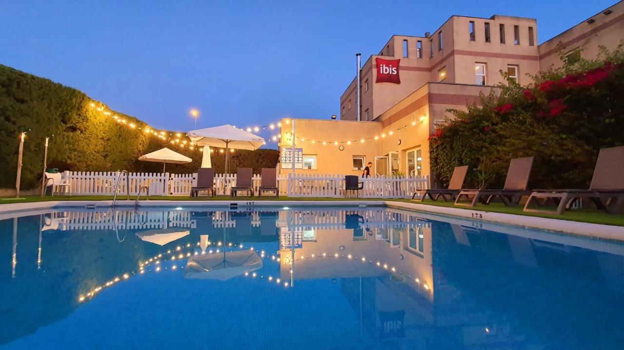 ホテル Ibis Jerez De La Frontera Cadiz エクステリア 写真