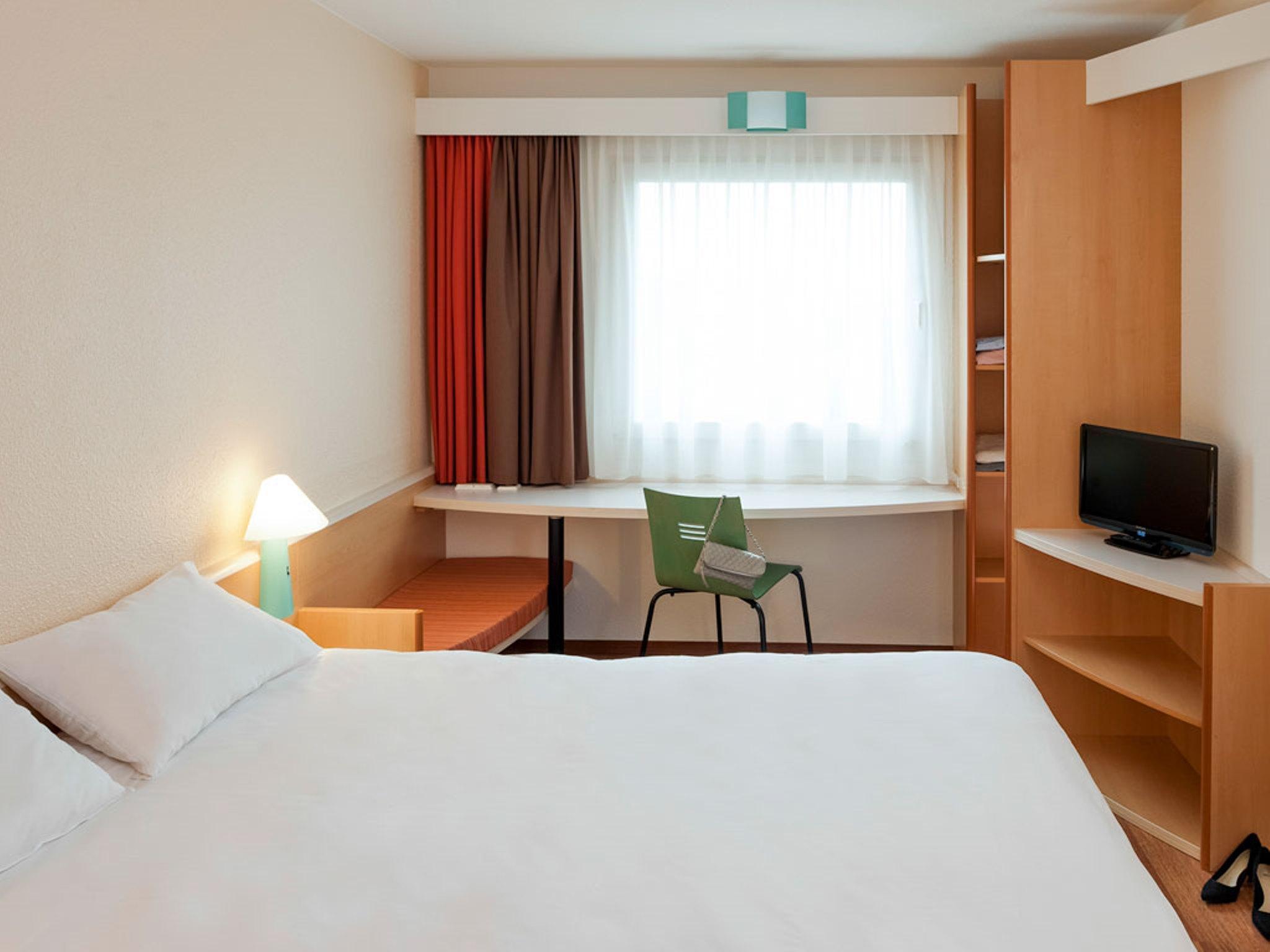 ホテル Ibis Jerez De La Frontera Cadiz エクステリア 写真