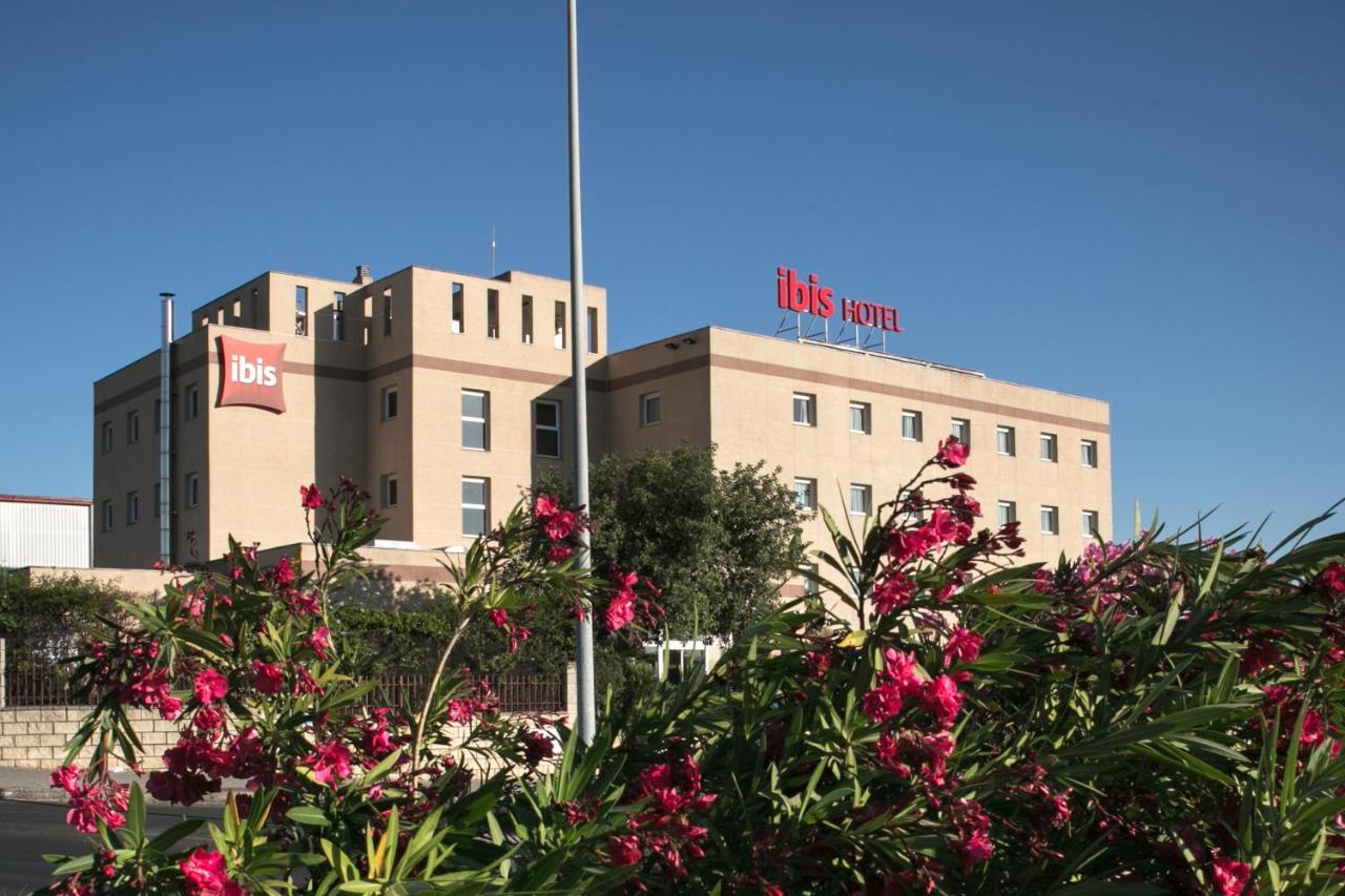ホテル Ibis Jerez De La Frontera Cadiz エクステリア 写真